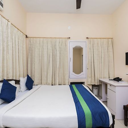 Oyo 8998 Hotel Aayash Liluāh エクステリア 写真
