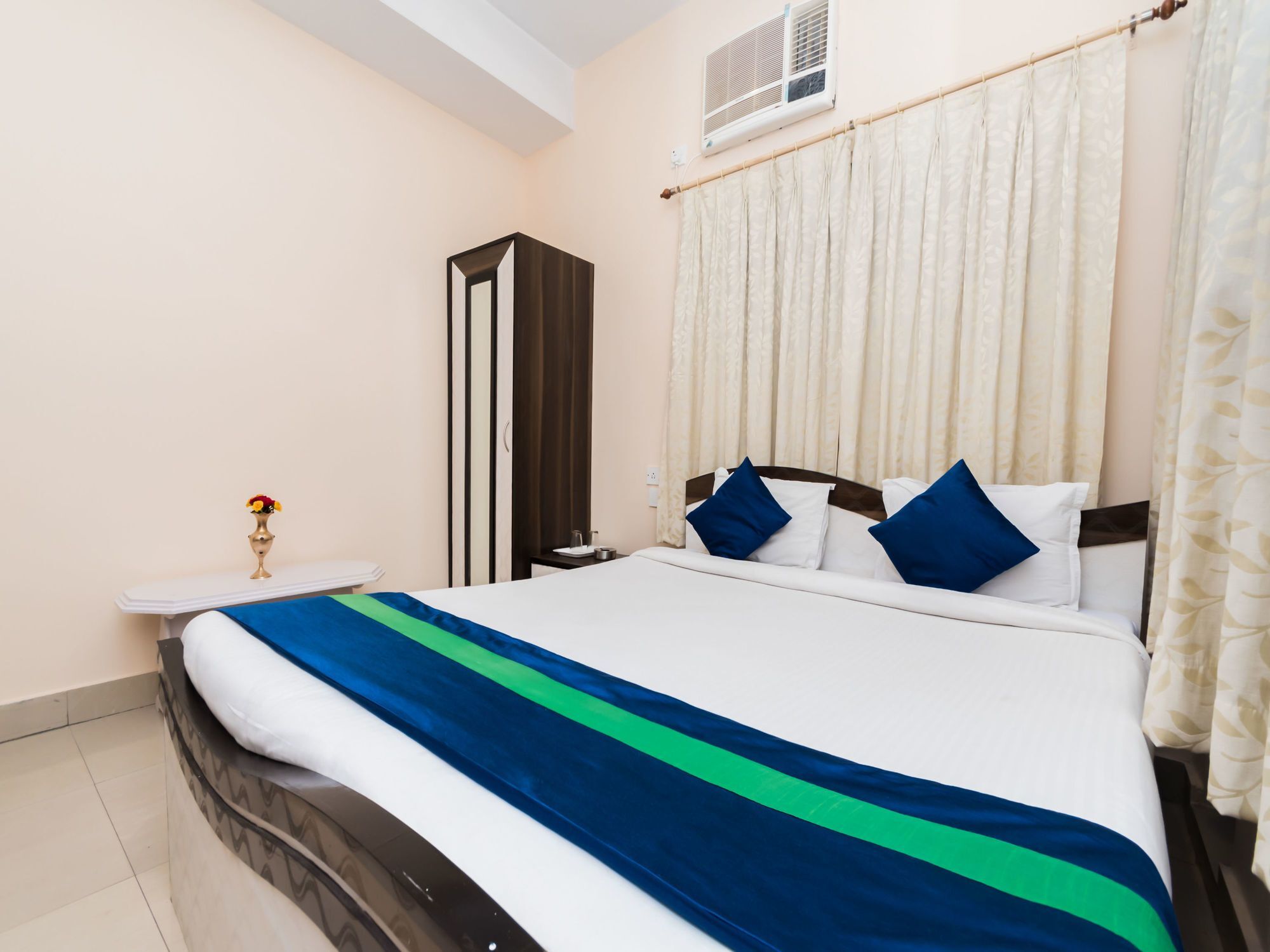 Oyo 8998 Hotel Aayash Liluāh エクステリア 写真