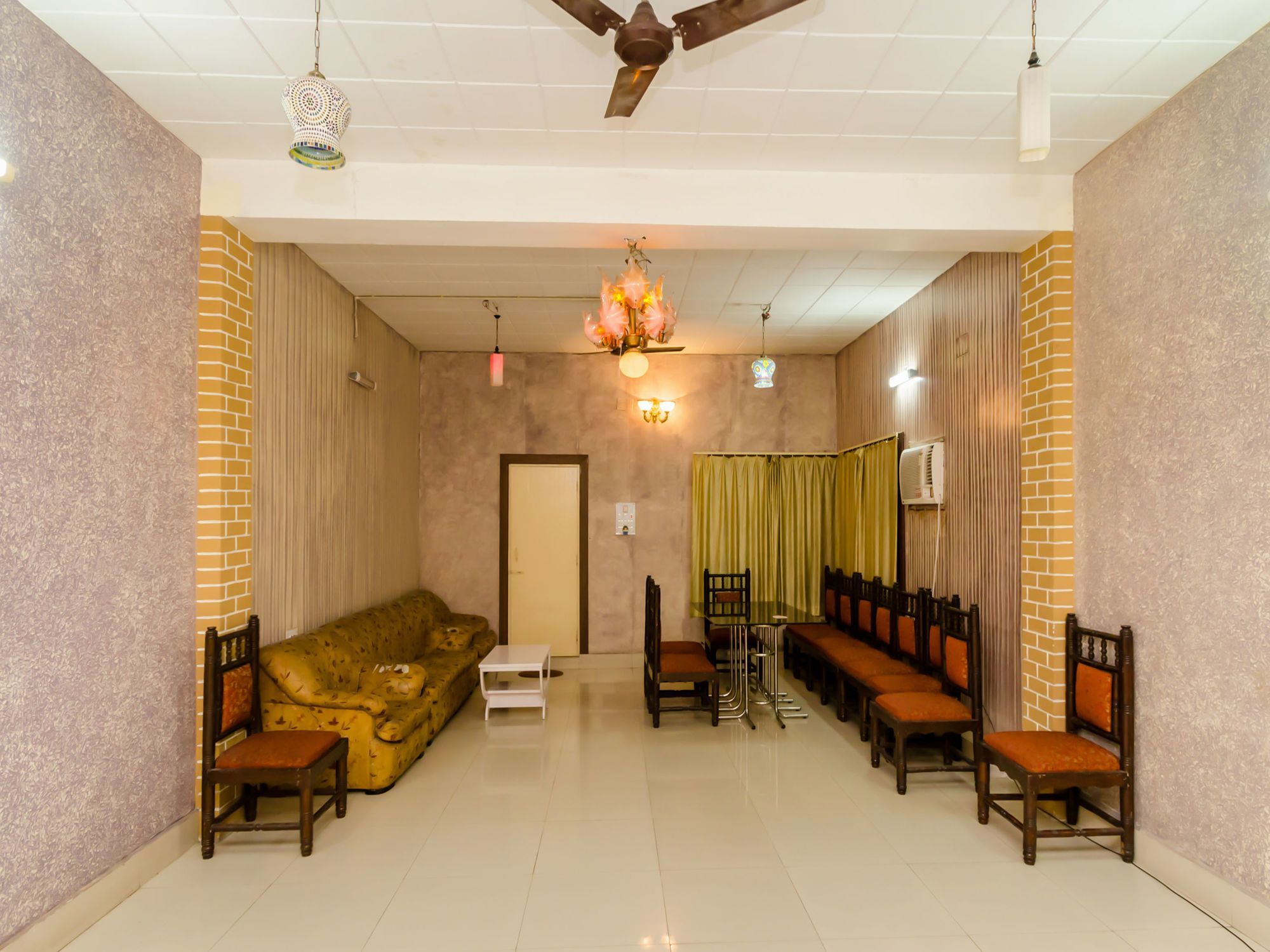 Oyo 8998 Hotel Aayash Liluāh エクステリア 写真